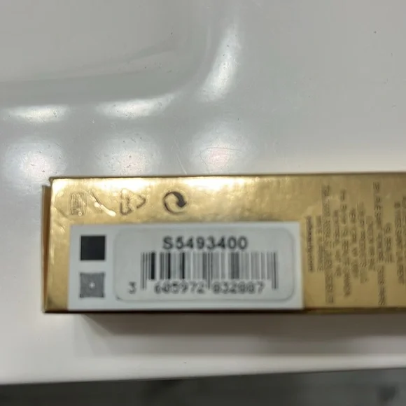 Yves Saint Laurent Gold Rouge Volupté Shine Lipstick - Picture 3 of 4